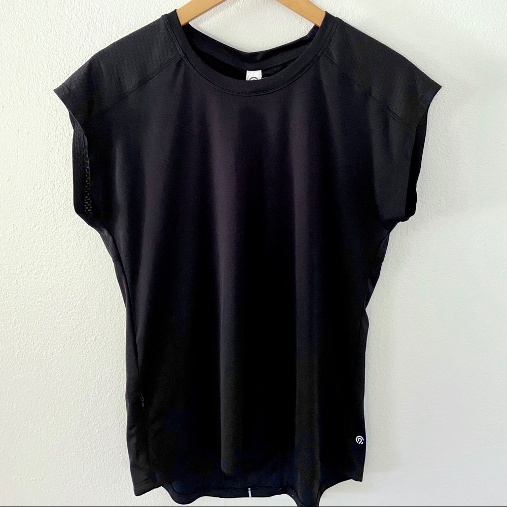 Champion 9 runners shirt Size L w/key pocket